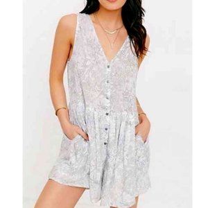 Urban Outfitters Ecote Small White & Grey Floral Button Down Romper